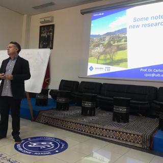 Carlos Juiz giving a seminar at the ENCG