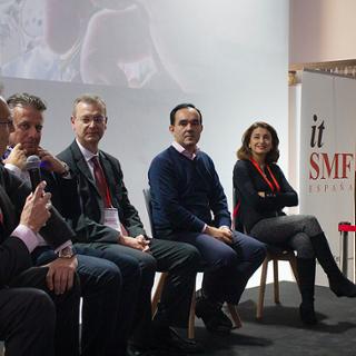Carlos Juiz participating in the round table of the Vision19 congress